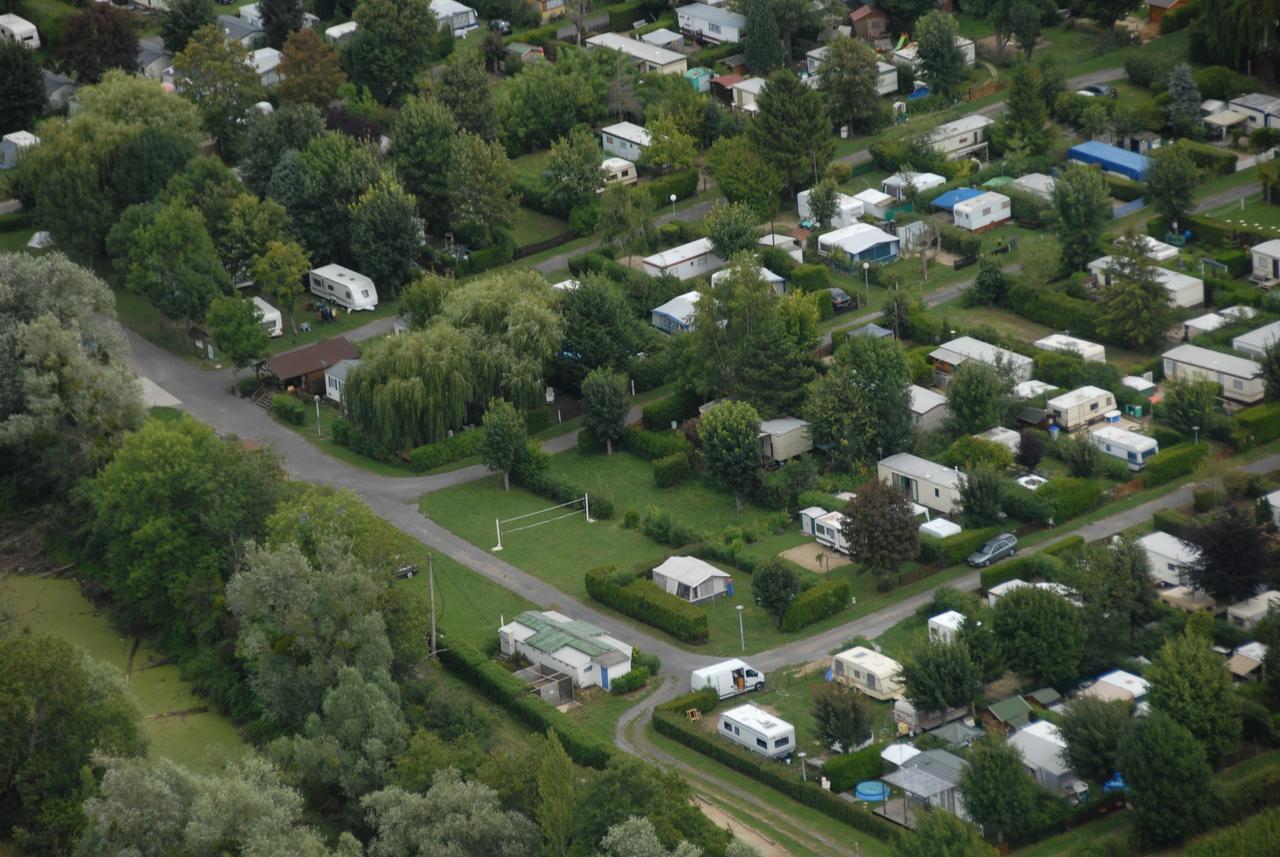 Camping Loisirs Des Groux Mousseaux-sur-Seine Luaran gambar