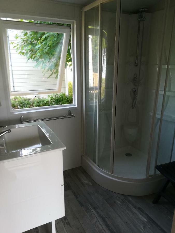 Camping Loisirs Des Groux Mousseaux-sur-Seine Luaran gambar